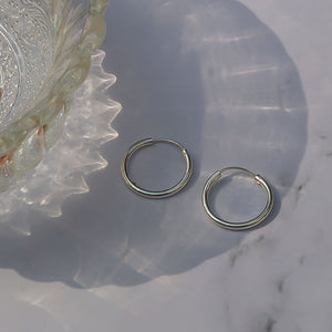 Open image in slideshow, Basic Silver Hoops
